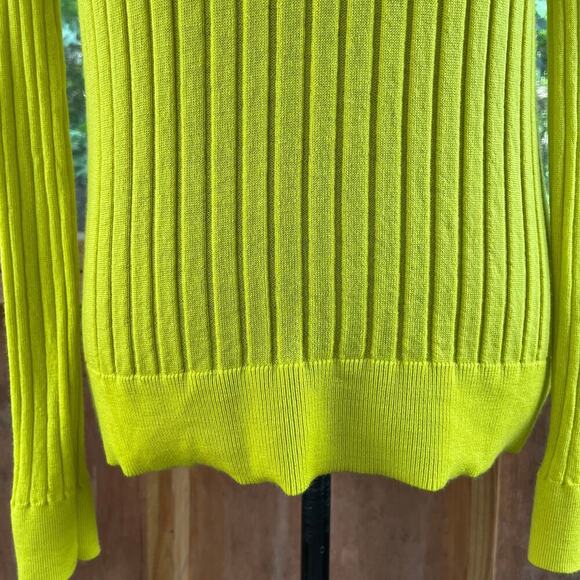 Banana Republic Women's Bright Yellow 100% Merino Wool Sweater Size S - Picture 5 of 7